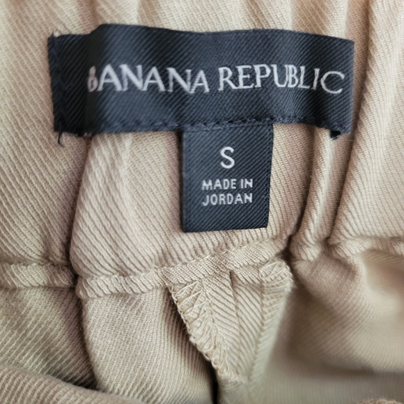 Banana Republic Tan High Waist Shorts - Picture 3 of 5